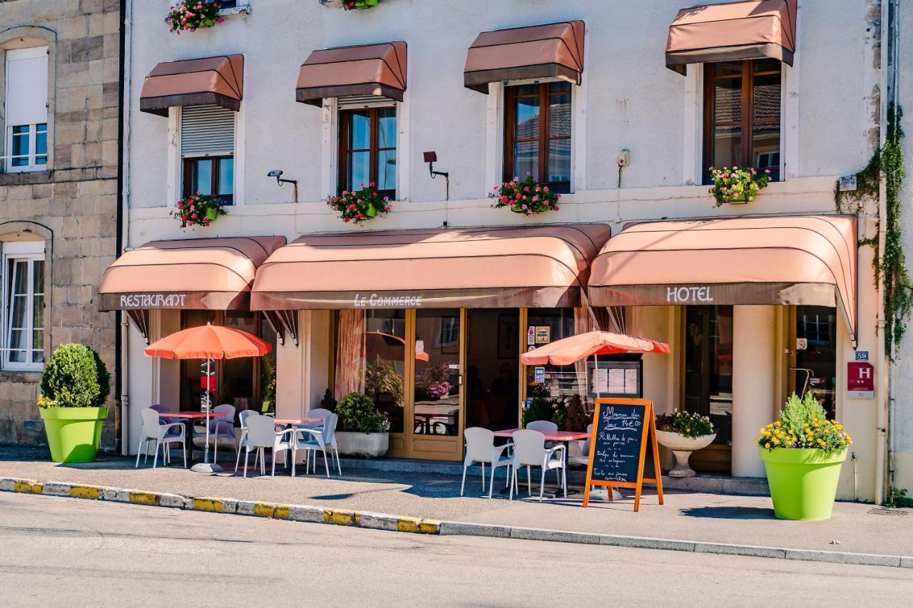 Le Commerce Dompaire Kültér fotó